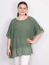Bomuldsbluse med flæsekanter - Brystmål 140cm